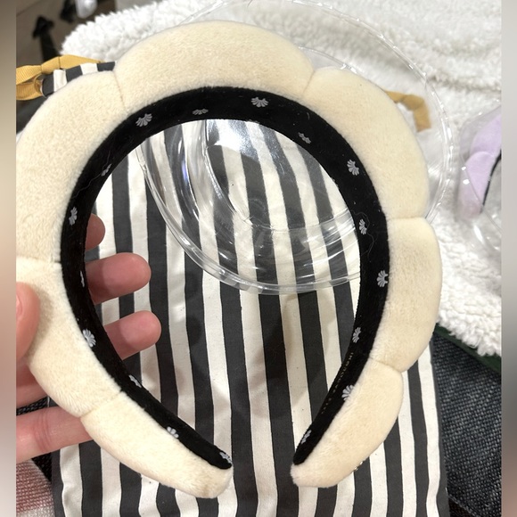 Lele Sadoughi ivory velvet Scalloped headband main image 6